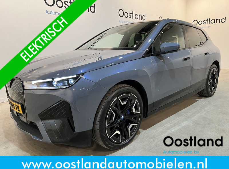 BMW iX xDrive40 High Executive 77 kWh / Luchtvering / Pano / Harman Kardon / Trekhaak / Sportpakket / 27.750 KM !! - SUV: picture 1 BMW iX xDrive40 High Executive 77 kWh / Luchtvering / Pano / Harman Kardon / Trekhaak / Sportpakket / 27.750 KM !! - SUV: picture 1