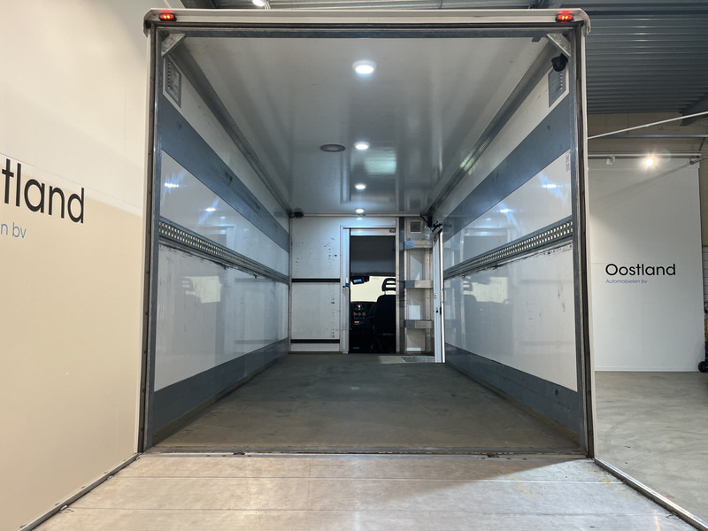 Iveco 70C18 3.0 Automaat Bakwagen / Dhollandia Laadklep / Euro 6 / Luchtvering / Airco / Camera / Cruise Control / Zijdeur - Box truck: picture 4 Iveco 70C18 3.0 Automaat Bakwagen / Dhollandia Laadklep / Euro 6 / Luchtvering / Airco / Camera / Cruise Control / Zijdeur - Box truck: picture 4