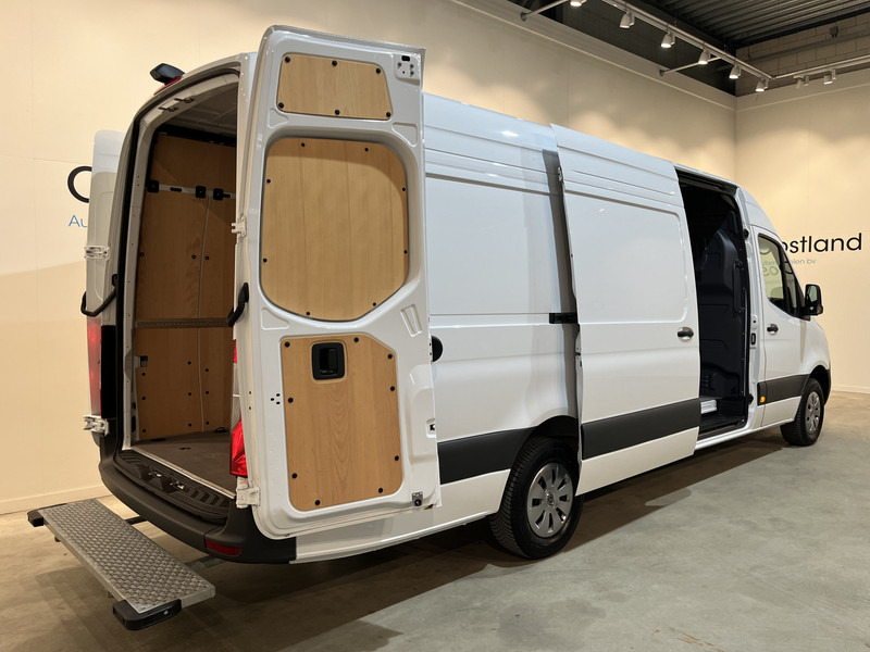 Mercedes-Benz Sprinter 315 CDI L4H2 RWD / Euro 6 / MBUX / Airco / Cruise Control / Camera / CarPlay / Navigatie / 6.143 KM !! / BPM VRIJ !! - Panel van: picture 2 Mercedes-Benz Sprinter 315 CDI L4H2 RWD / Euro 6 / MBUX / Airco / Cruise Control / Camera / CarPlay / Navigatie / 6.143 KM !! / BPM VRIJ !! - Panel van: picture 2