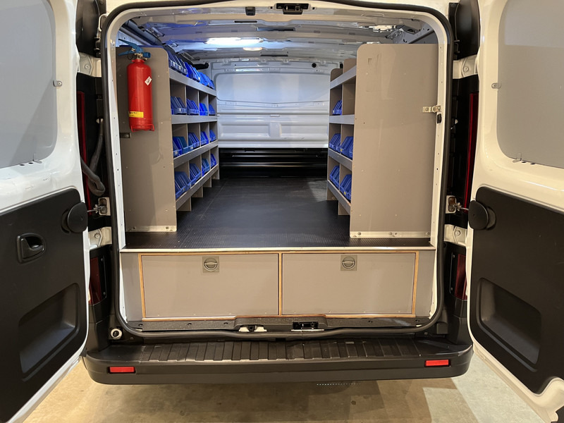 Opel Vivaro 1.6 CDTI L1H1 Servicebus / Inrichting / Euro 6 / Airco / Cruise Control / 3-Zits - Small van: picture 4 Opel Vivaro 1.6 CDTI L1H1 Servicebus / Inrichting / Euro 6 / Airco / Cruise Control / 3-Zits - Small van: picture 4