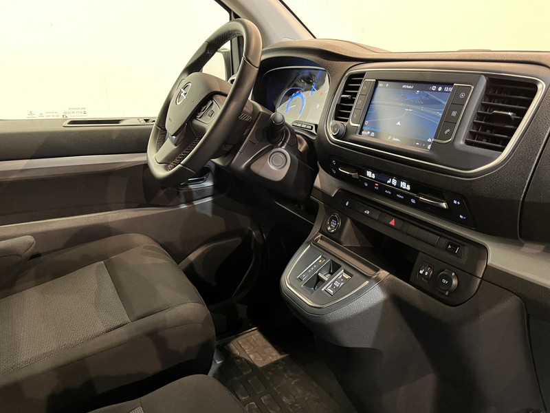 Opel Vivaro Electric L2 75 kWh Koelauto / Carrier Koeling / 100% Elektrisch / Airco / Cruise Control / Camera / CarPlay / 3-Zits / 2.850 KM !! - Refrigerated delivery van, Electric van: picture 4 Opel Vivaro Electric L2 75 kWh Koelauto / Carrier Koeling / 100% Elektrisch / Airco / Cruise Control / Camera / CarPlay / 3-Zits / 2.850 KM !! - Refrigerated delivery van, Electric van: picture 4