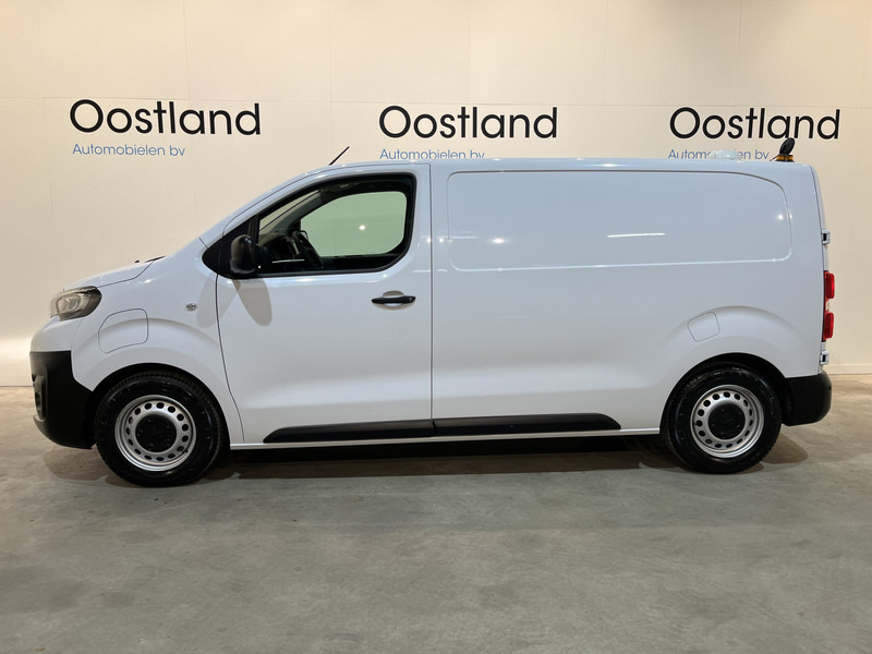 Peugeot e-Expert EV L2 75 kWh Servicebus / Inrichting / 100% Elektrisch / Airco / 220V. / Trekhaak / Camera / Cruise Control / Navigatie / CarPlay / 3-Zits / 1.900 KM !! - Small van, Electric van: picture 5 Peugeot e-Expert EV L2 75 kWh Servicebus / Inrichting / 100% Elektrisch / Airco / 220V. / Trekhaak / Camera / Cruise Control / Navigatie / CarPlay / 3-Zits / 1.900 KM !! - Small van, Electric van: picture 5