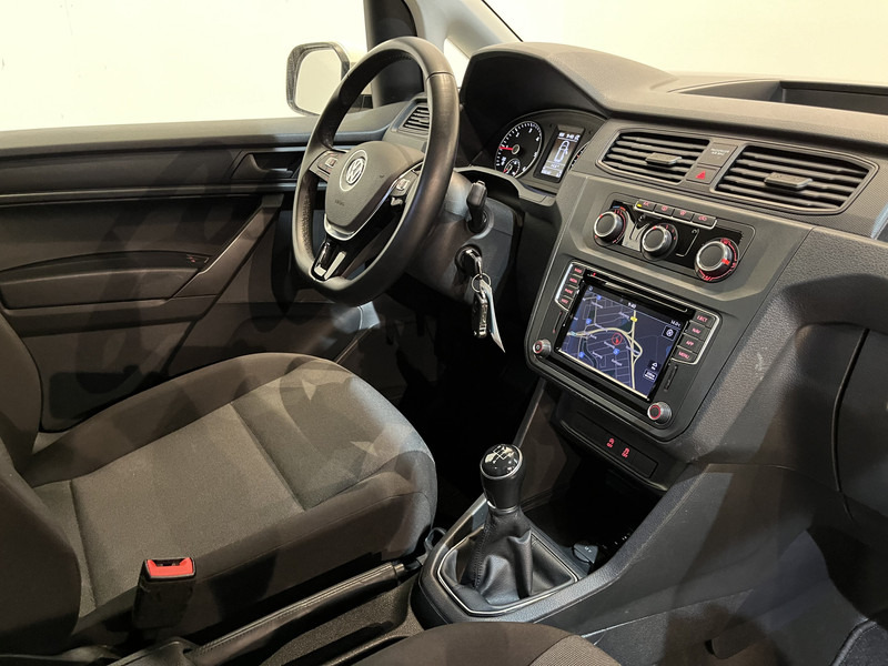 Volkswagen Caddy 2.0 TDI L1H1 BMT Highline / Euro 6 / Airco / Cruise Control / CarPlay / Trekhaak / PDC / Navigatie - Small van: picture 3 Volkswagen Caddy 2.0 TDI L1H1 BMT Highline / Euro 6 / Airco / Cruise Control / CarPlay / Trekhaak / PDC / Navigatie - Small van: picture 3