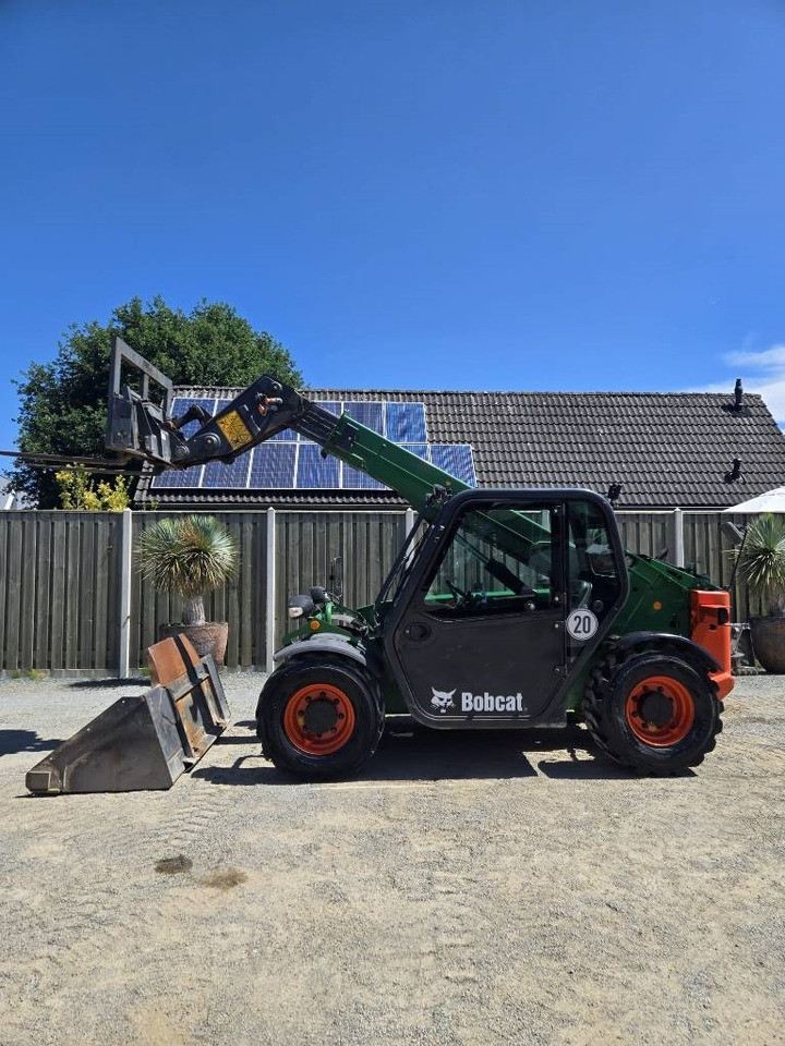 Bobcat T 2250 - Telescopic handler: picture 1 Bobcat T 2250 - Telescopic handler: picture 1