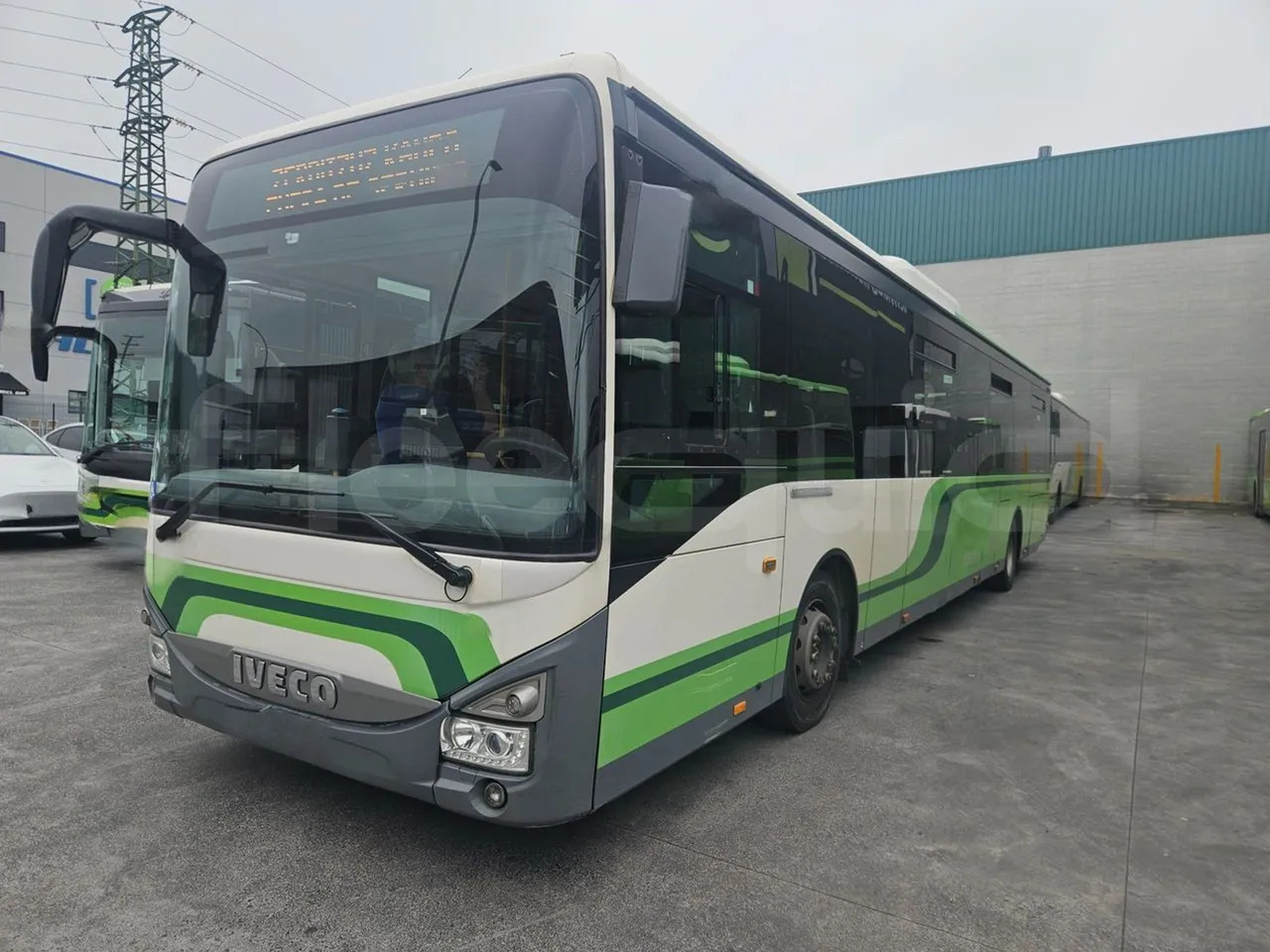 Iveco Crossway Low Entry - City bus: picture 4 Iveco Crossway Low Entry - City bus: picture 4