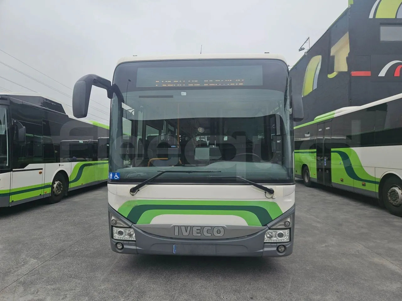 Iveco Crossway Low Entry - City bus: picture 2 Iveco Crossway Low Entry - City bus: picture 2