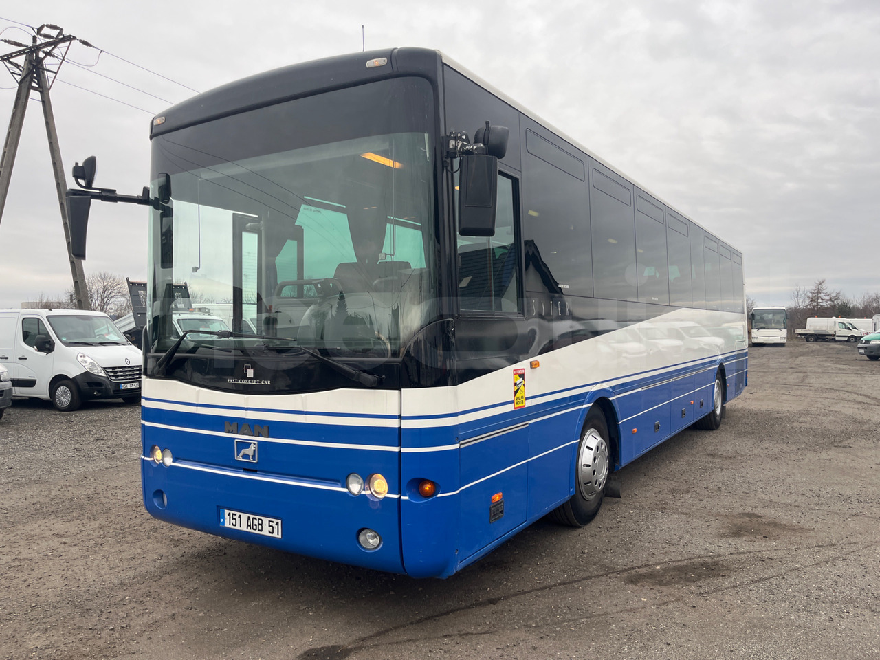 Man A51 - Coach: picture 4 Man A51 - Coach: picture 4