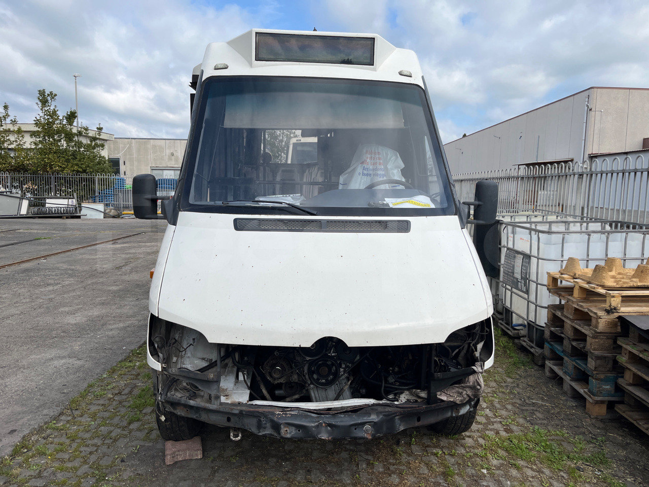Mercedes-Benz 414T - Minibus, Passenger van: picture 2 Mercedes-Benz 414T - Minibus, Passenger van: picture 2