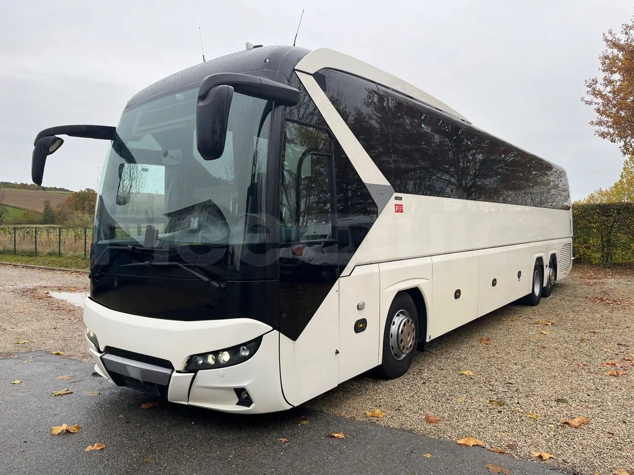 Neoplan Tourliner L - Coach: picture 4 Neoplan Tourliner L - Coach: picture 4