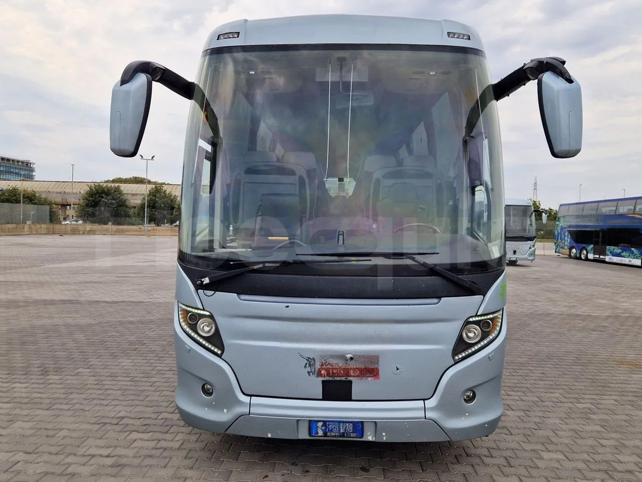 Scania Touring HD - Coach: picture 2 Scania Touring HD - Coach: picture 2