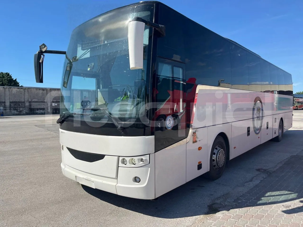 Van Hool EX16 MID - Coach: picture 4 Van Hool EX16 MID - Coach: picture 4