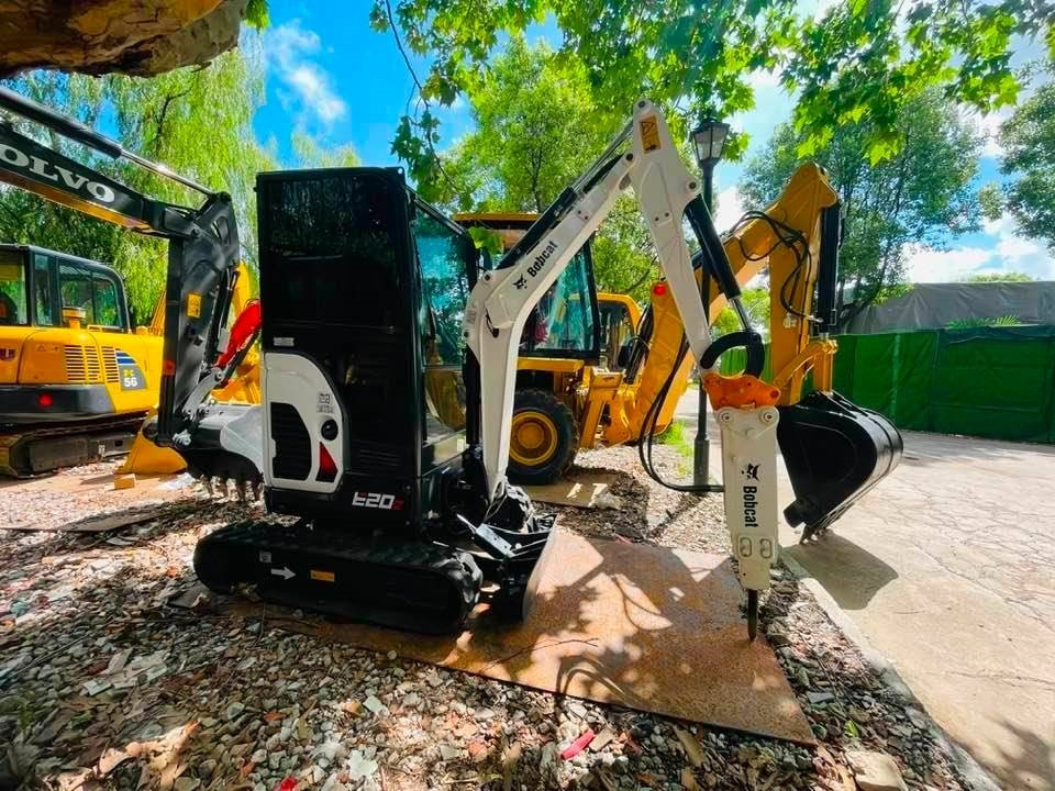 Bobcat E20z - Mini excavator: picture 2 Bobcat E20z - Mini excavator: picture 2