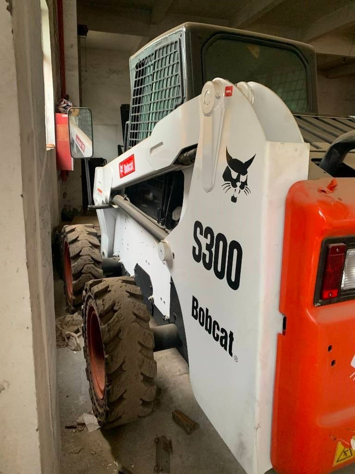Bobcat S 300 - Skid steer loader: picture 4 Bobcat S 300 - Skid steer loader: picture 4