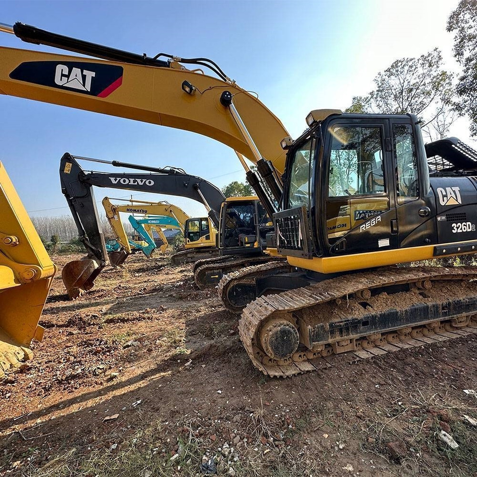 CAT 326D - Crawler excavator: picture 2 CAT 326D - Crawler excavator: picture 2