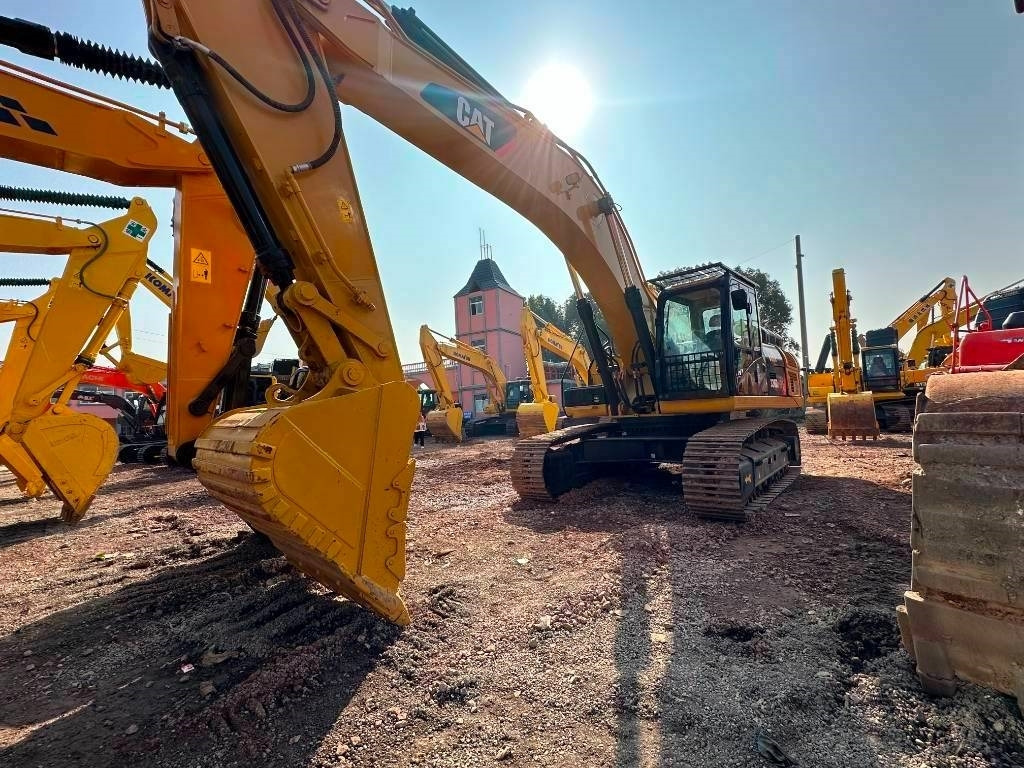 CAT 336 D2 - Crawler excavator: picture 3 CAT 336 D2 - Crawler excavator: picture 3