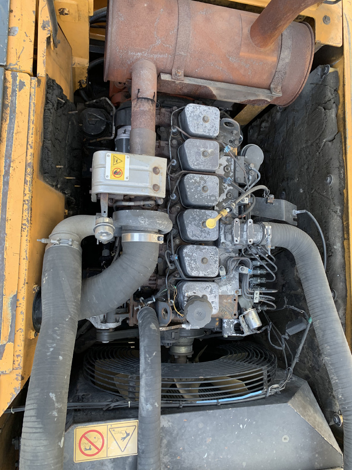 HYUNDAI R210W-9 - Wheel excavator: picture 3 HYUNDAI R210W-9 - Wheel excavator: picture 3