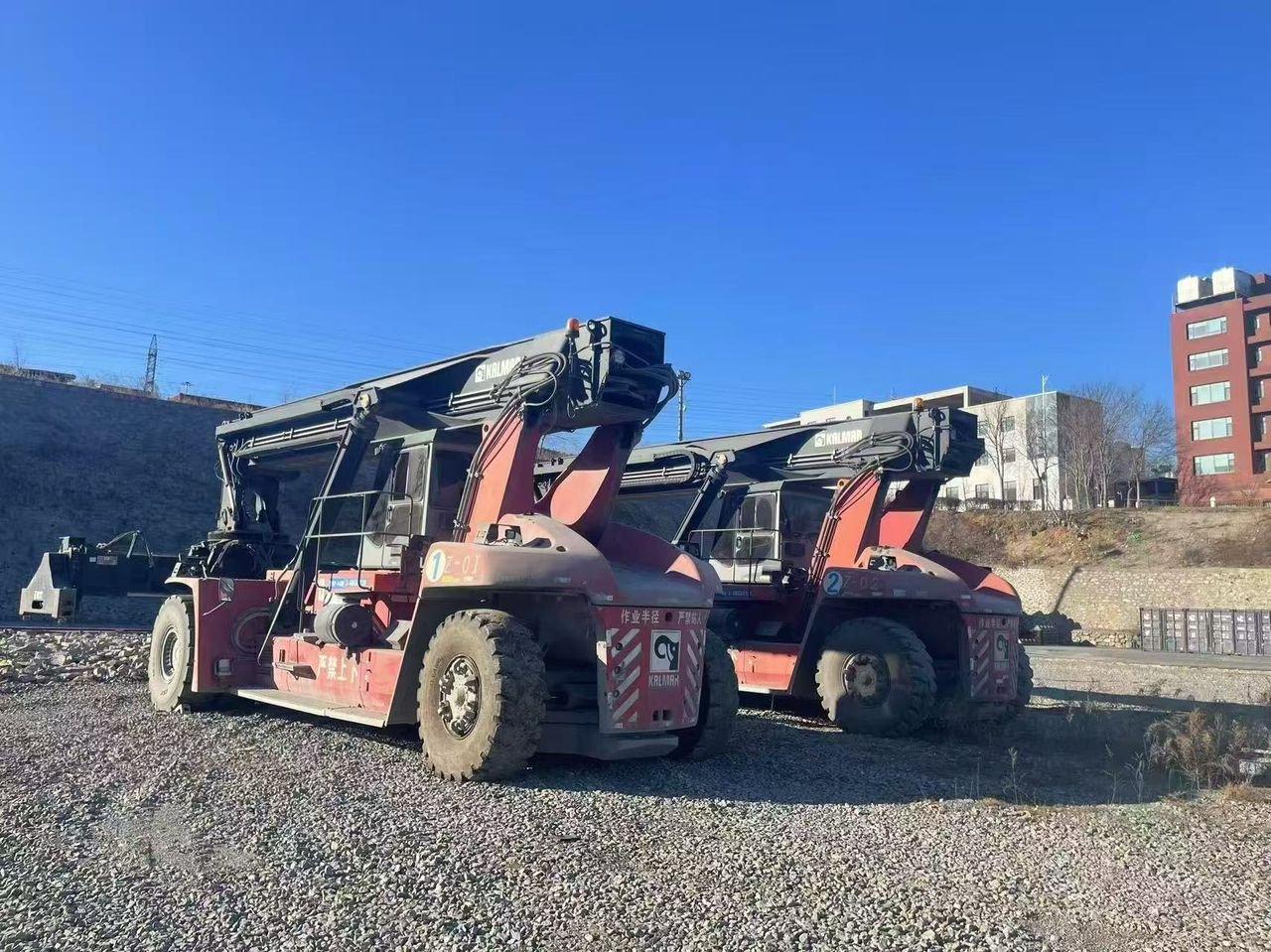 KALMAR DRT450 - Reach stacker: picture 1 KALMAR DRT450 - Reach stacker: picture 1