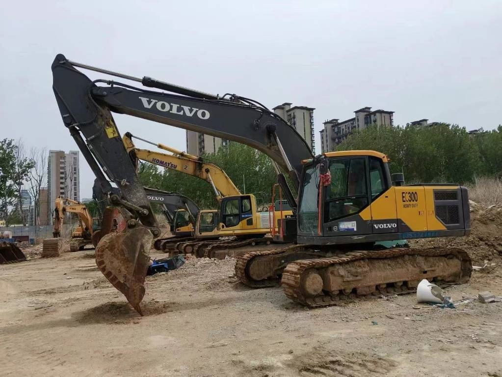 Volvo EC 300 - Crawler excavator: picture 2 Volvo EC 300 - Crawler excavator: picture 2