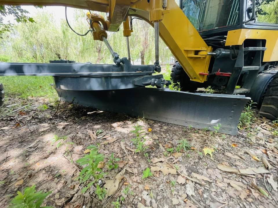 XCMG GR1803 - Grader: picture 2 XCMG GR1803 - Grader: picture 2