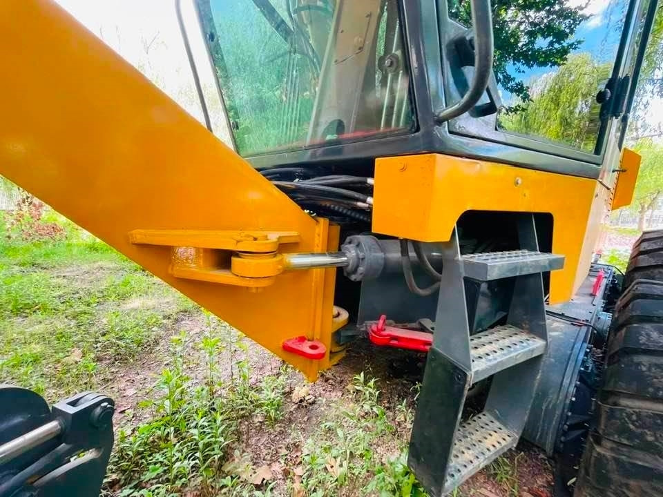 XCMG GR1803 - Grader: picture 2 XCMG GR1803 - Grader: picture 2