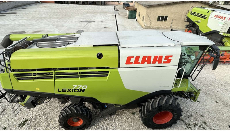 Claas Lexion 770 - Combine harvester: picture 4 Claas Lexion 770 - Combine harvester: picture 4