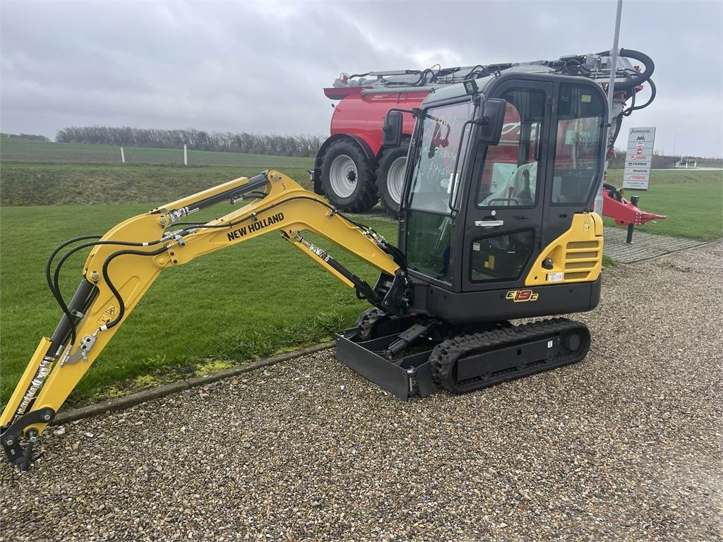 New Holland E19C AG - Mini excavator: picture 2 New Holland E19C AG - Mini excavator: picture 2