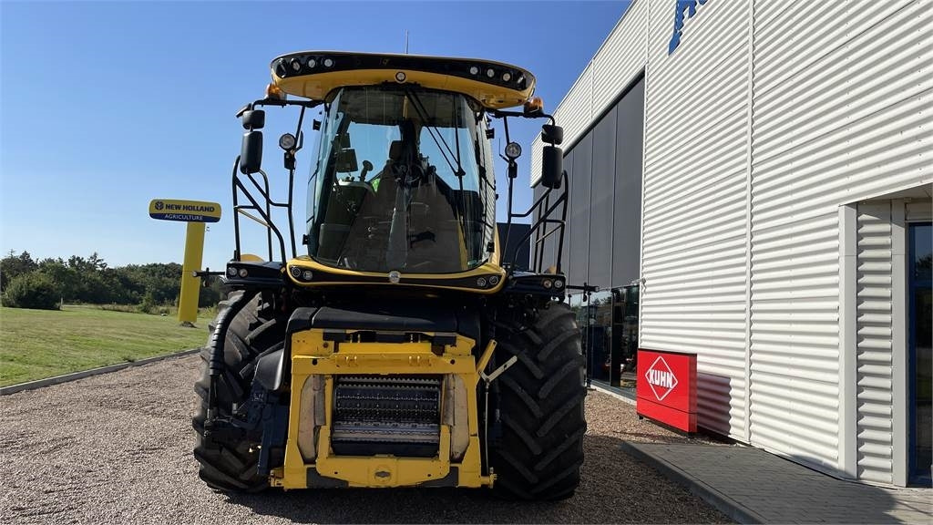 Forage harvester New Holland FR650 T4B: picture 6