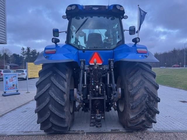 New Holland T8.390PC - Farm tractor: picture 4 New Holland T8.390PC - Farm tractor: picture 4