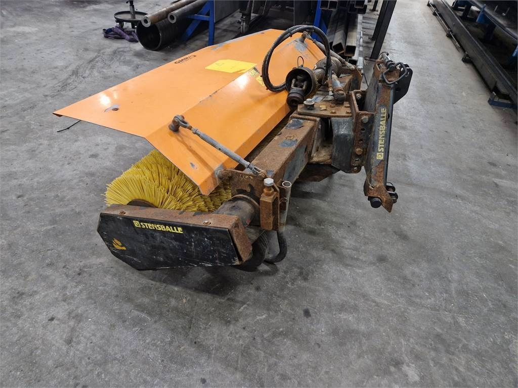 Stensballe GMR FF1300LS - Broom: picture 1 Stensballe GMR FF1300LS - Broom: picture 1