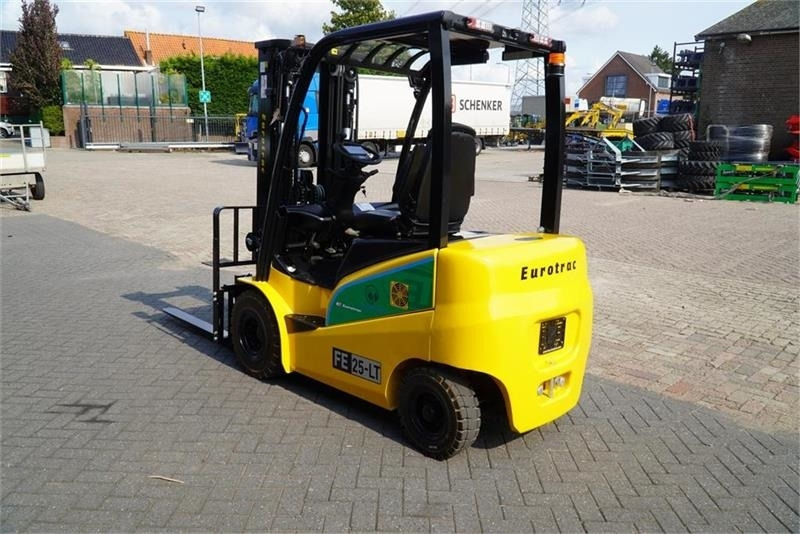 Eurotrac EL TRUCK - Electric forklift: picture 2 Eurotrac EL TRUCK - Electric forklift: picture 2