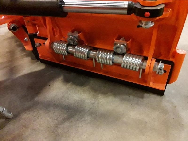 Sigma Pro G101 - Snow plough for Agricultural machinery: picture 5 Sigma Pro G101 - Snow plough for Agricultural machinery: picture 5