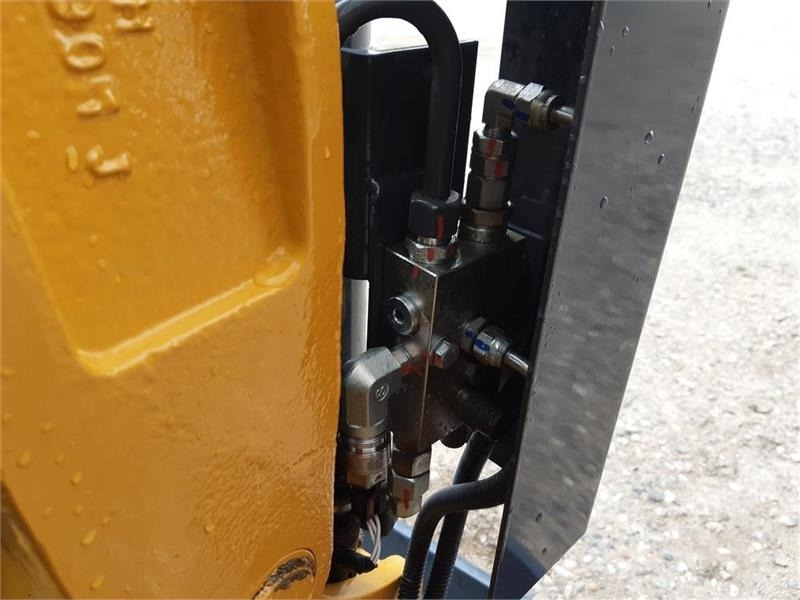Mini excavator XCMG xcmg xe27e: picture 6