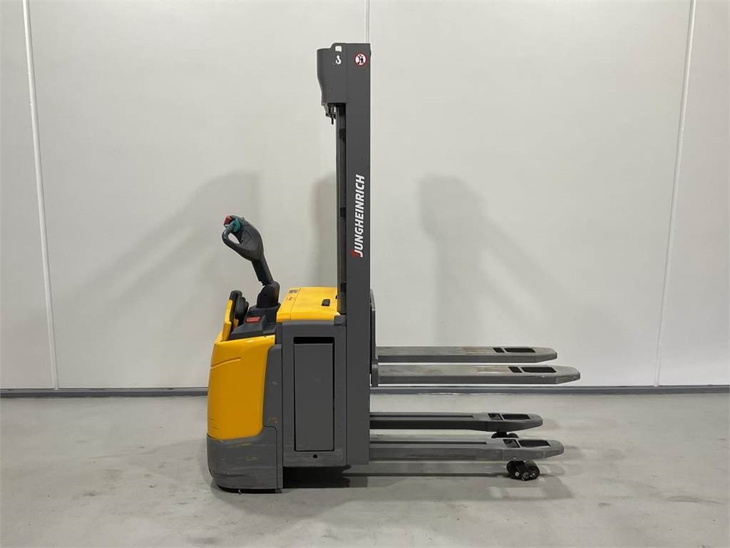 Jungheinrich ERC 214Z - Stacker: picture 1 Jungheinrich ERC 214Z - Stacker: picture 1