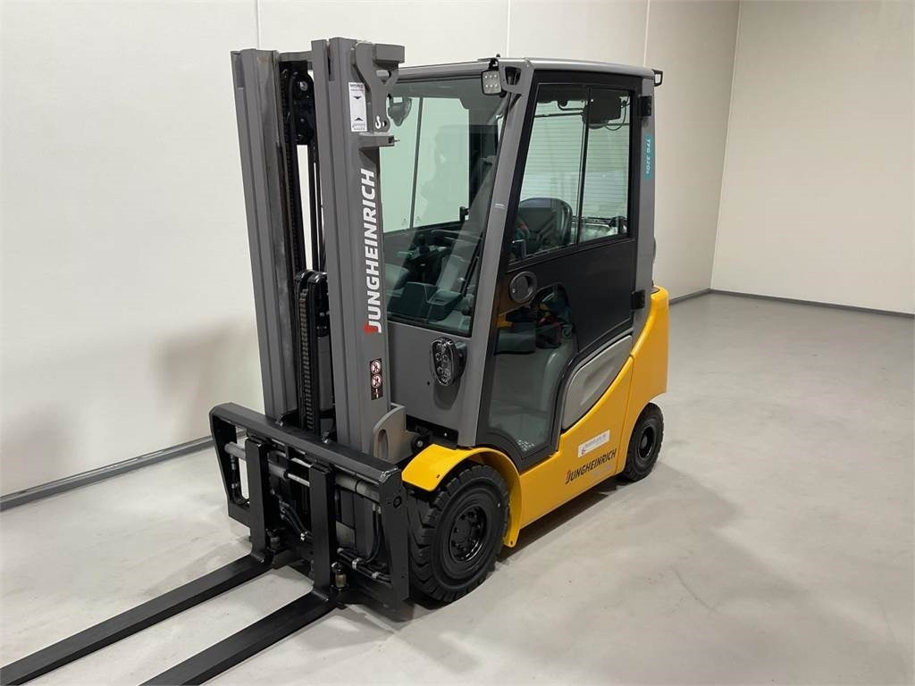 Jungheinrich TFG 320 - LPG forklift: picture 4 Jungheinrich TFG 320 - LPG forklift: picture 4