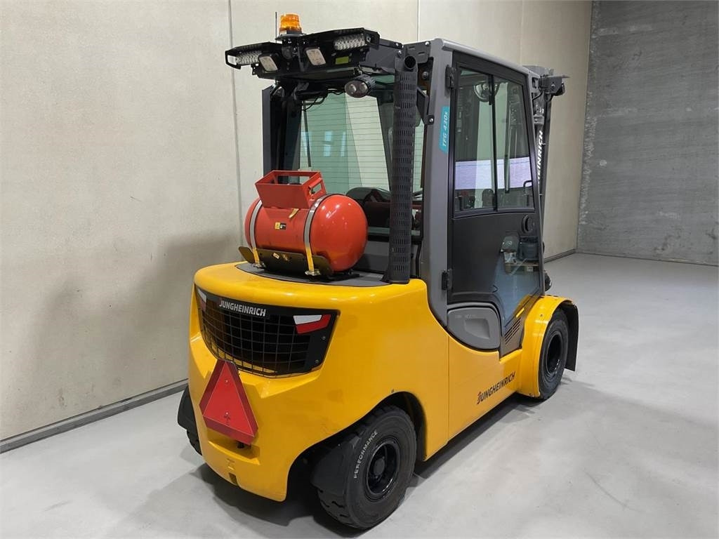 Jungheinrich TFG 430S - LPG forklift: picture 2 Jungheinrich TFG 430S - LPG forklift: picture 2