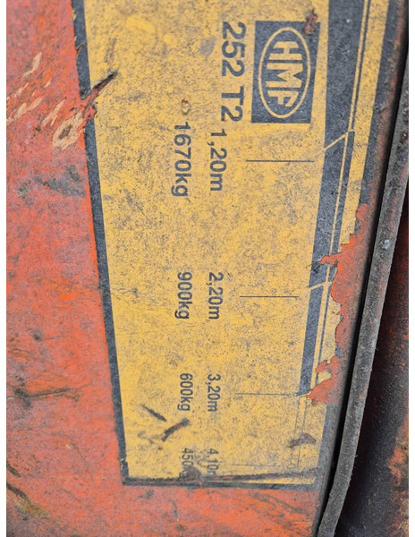 HMF 252-T2 with 2 hydraulic extensions - Truck mounted crane: picture 4 HMF 252-T2 with 2 hydraulic extensions - Truck mounted crane: picture 4