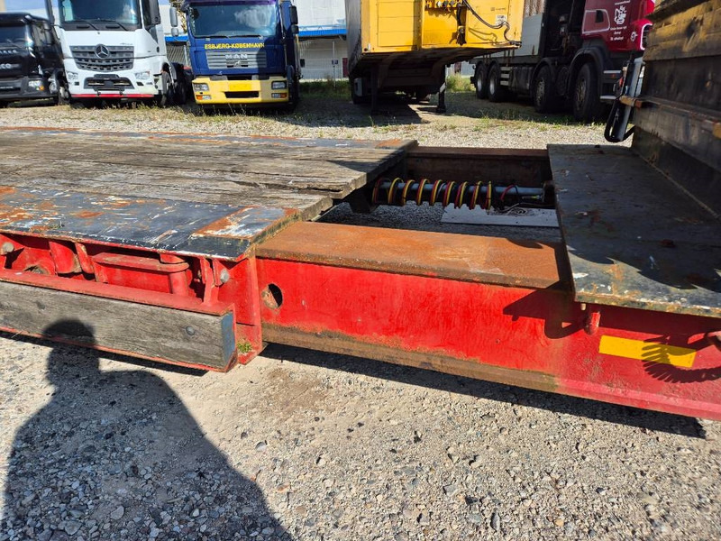 Nooteboom Machine trailer W/ extendable bed & Hyd Ramps - Low loader semi-trailer: picture 5 Nooteboom Machine trailer W/ extendable bed & Hyd Ramps - Low loader semi-trailer: picture 5