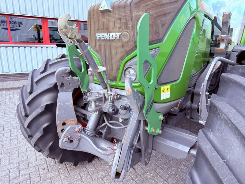 Farm tractor Fendt 718 Vario PowerPlus ONE: picture 19
