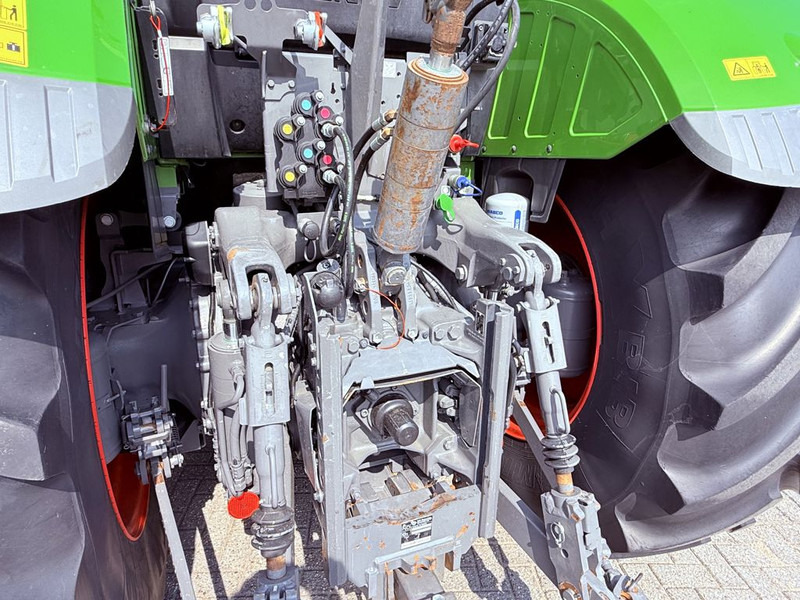 Farm tractor Fendt 718 Vario PowerPlus ONE: picture 8