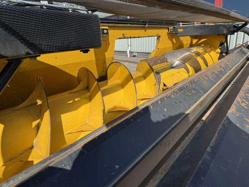 Harvester New Holland 380FP Gras Pickup: picture 7 Harvester New Holland 380FP Gras Pickup: picture 7