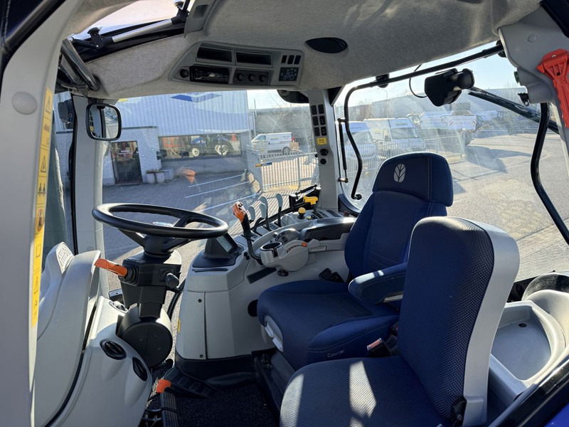 New Holland T7.165S Range Command - Farm tractor: picture 5 New Holland T7.165S Range Command - Farm tractor: picture 5