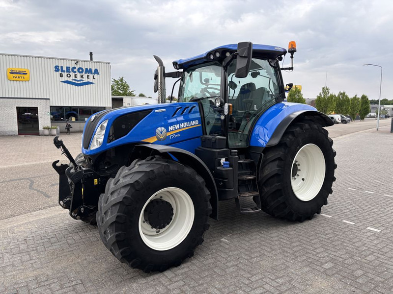 New Holland T7.245 AC STAGE V - Farm tractor: picture 1 New Holland T7.245 AC STAGE V - Farm tractor: picture 1