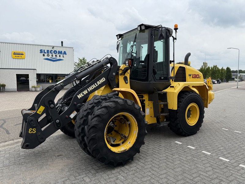 New Holland W130C Tool Carrier - Wheel loader: picture 1 New Holland W130C Tool Carrier - Wheel loader: picture 1