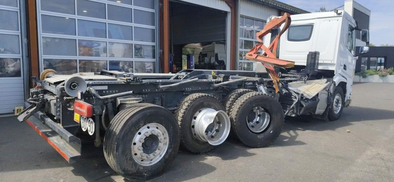 DAF XF 530 - Hook lift truck: picture 3 DAF XF 530 - Hook lift truck: picture 3
