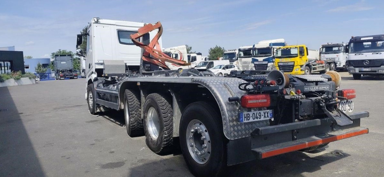 DAF XF 530 - Hook lift truck: picture 4 DAF XF 530 - Hook lift truck: picture 4