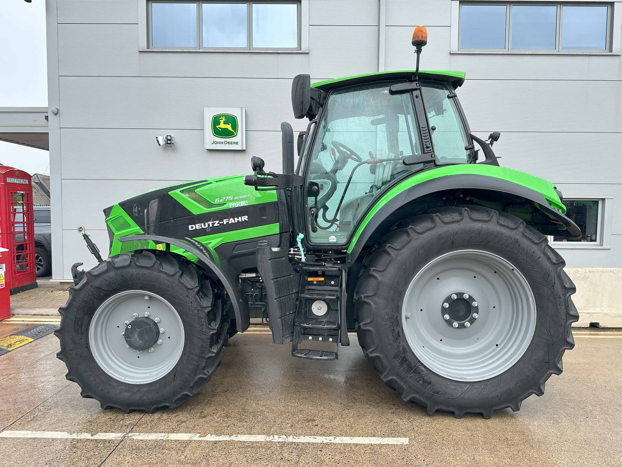 Deutz 6215RC - Farm tractor: picture 2 Deutz 6215RC - Farm tractor: picture 2