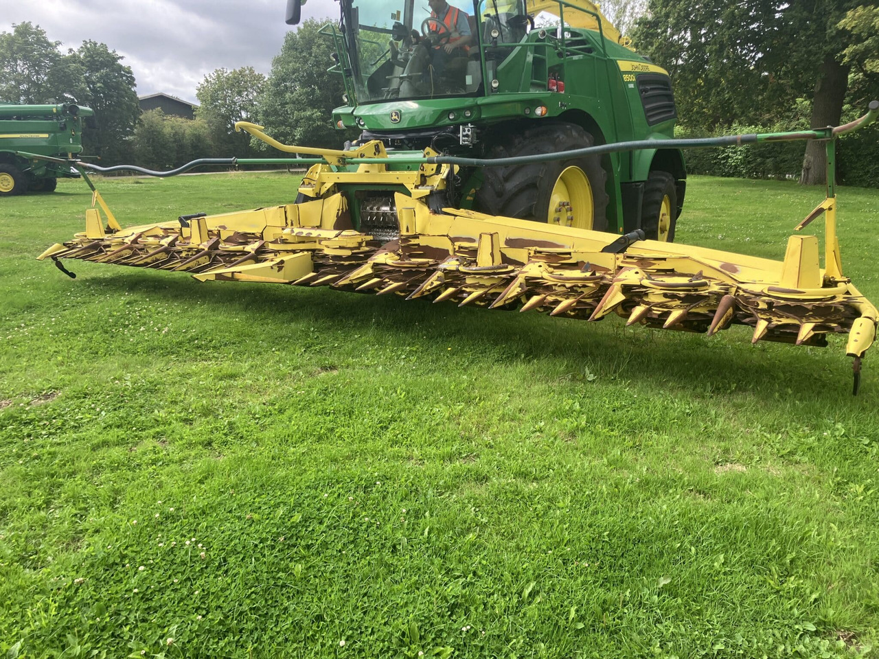John Deere 390 Plus - Maize harvester: picture 1 John Deere 390 Plus - Maize harvester: picture 1