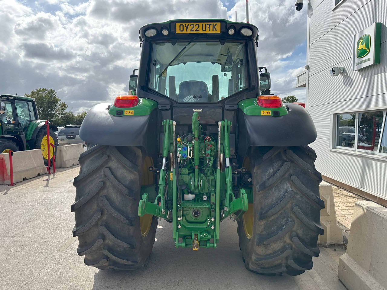 John Deere 6155M - Farm tractor: picture 5 John Deere 6155M - Farm tractor: picture 5