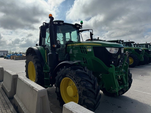 John Deere 6155M - Farm tractor: picture 4 John Deere 6155M - Farm tractor: picture 4