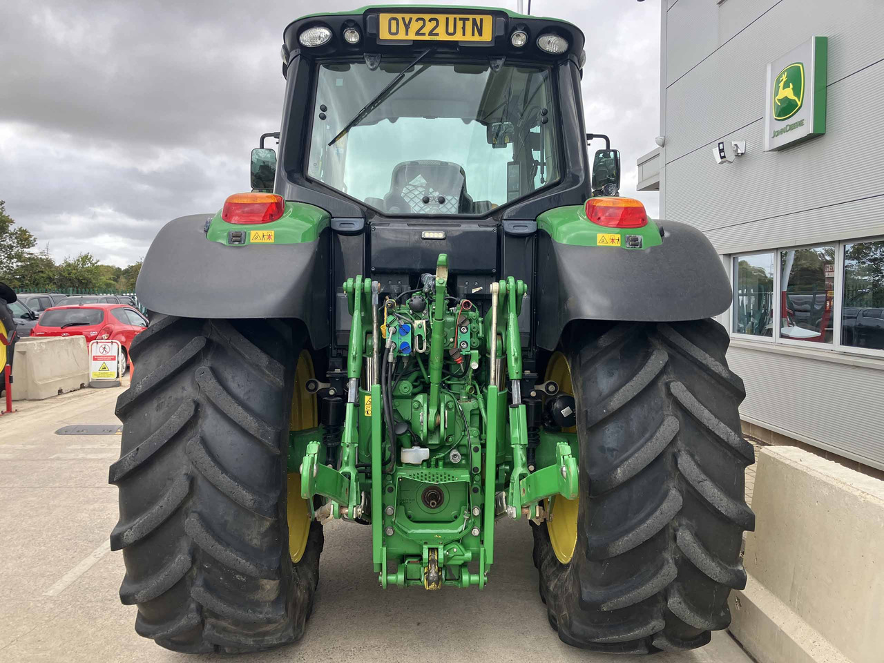 John Deere 6155M - Farm tractor: picture 4 John Deere 6155M - Farm tractor: picture 4